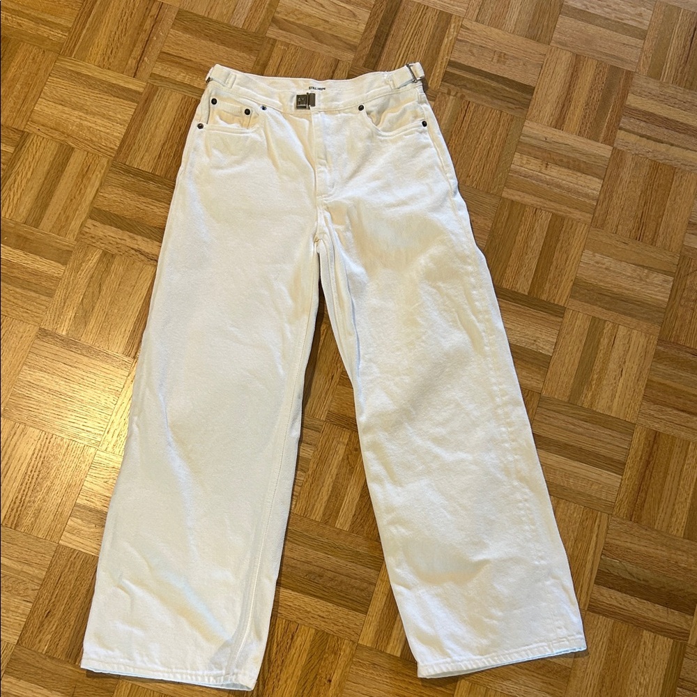 Still Here Buckle Jeans